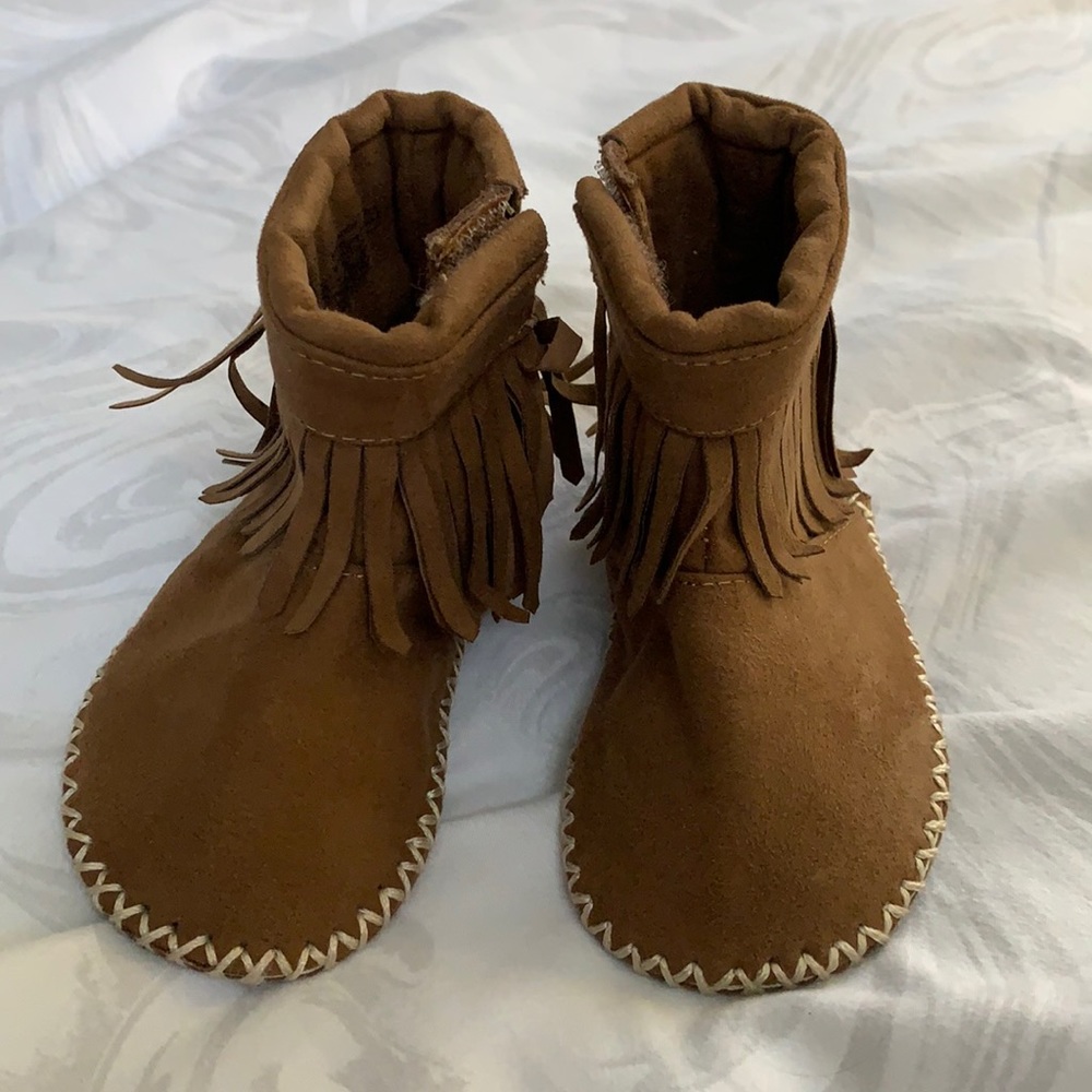 Stuart Weizmann brown baby boy boots
